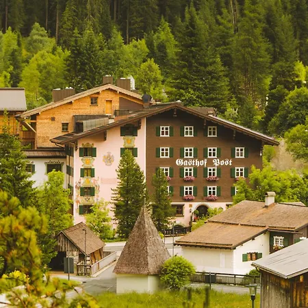 Hotel Post Arlberg 5*
