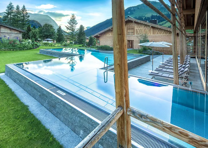 Hotel Post Arlberg 5*