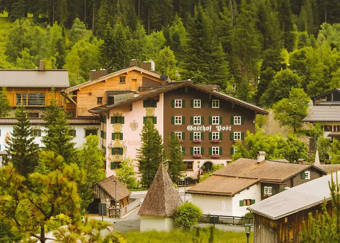 Otel Post Arlberg 5*