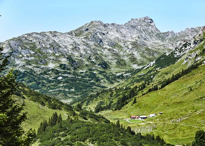 Hotel Post Arlberg 5*
